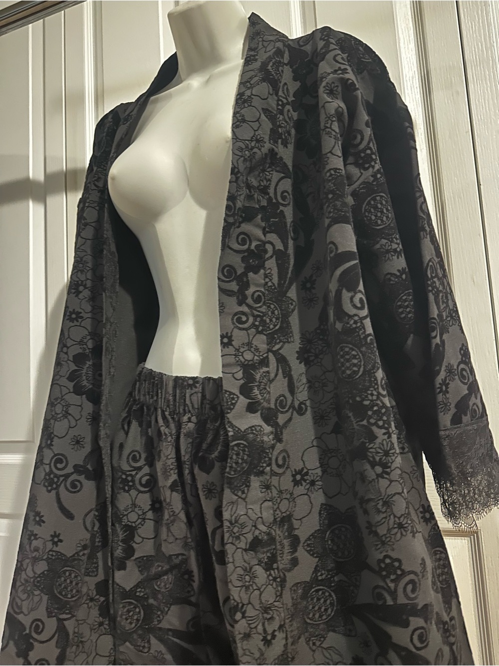 Women's Black Floral Lace-Trim Robe and Matching Shorts